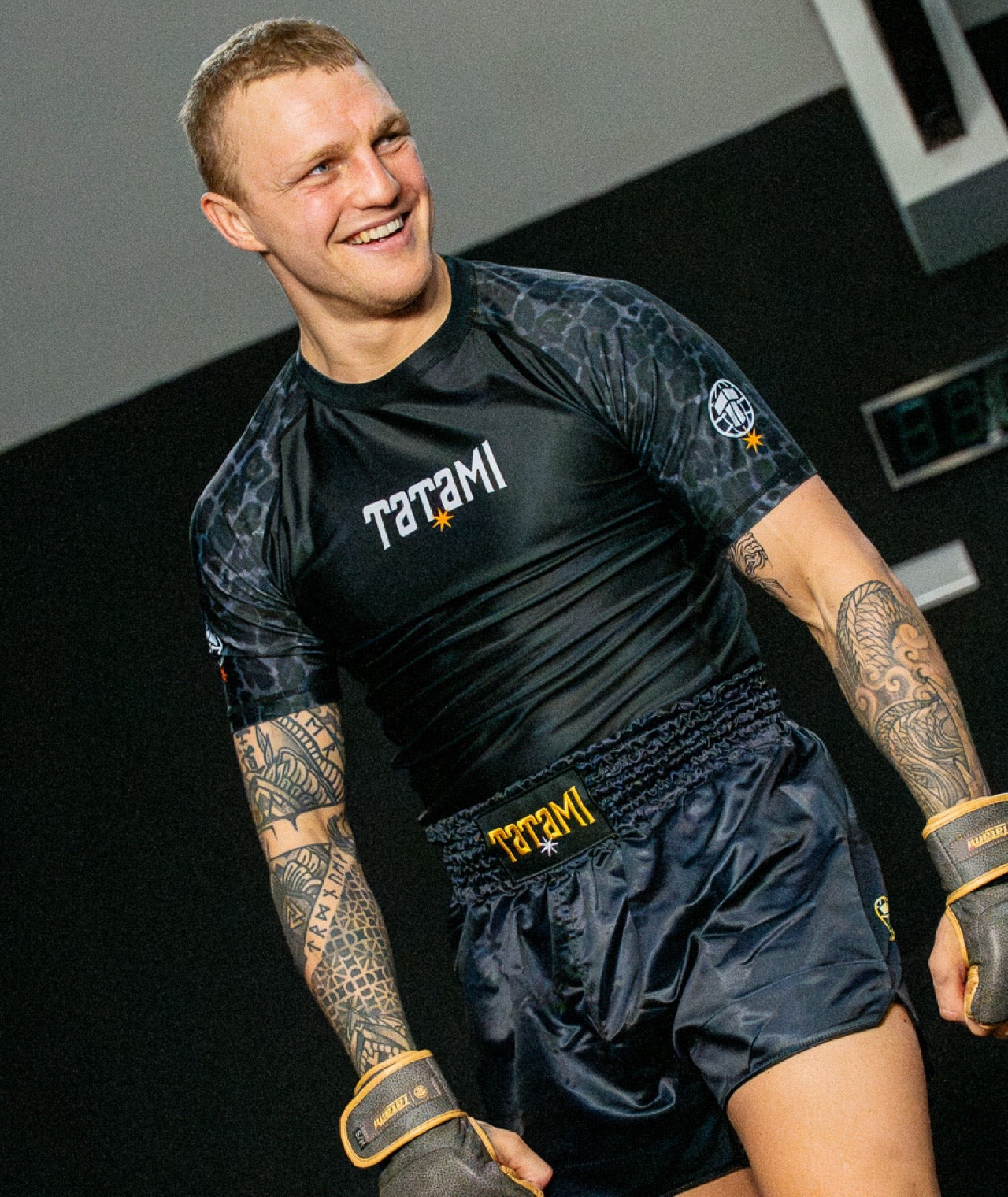 RASH ショートボード Tatami Short Sleeve Rash Guard - Black Leopard – Tatami Fightwear USA